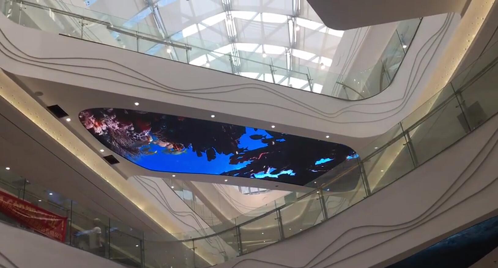 惠州大型购物商场P3 LED天幕屏